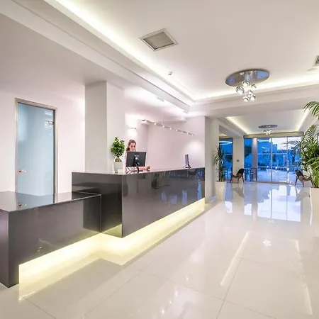 Hotel Mediterranee 3*